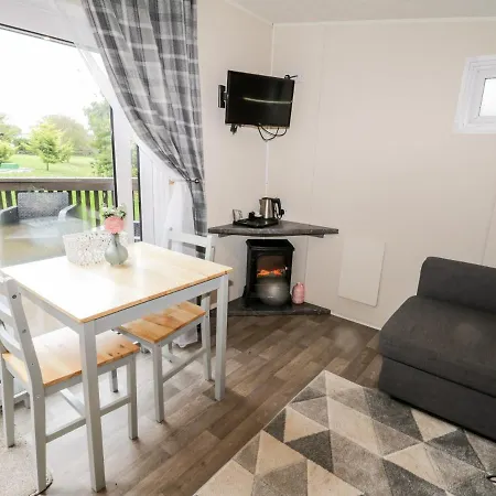Paddock Retreat - Luxury Glamping *